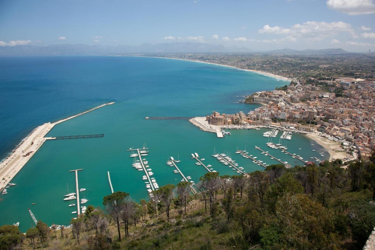 La Terrazza Sul Porto Lägenhet Castellammare del Golfo Exteriör bild